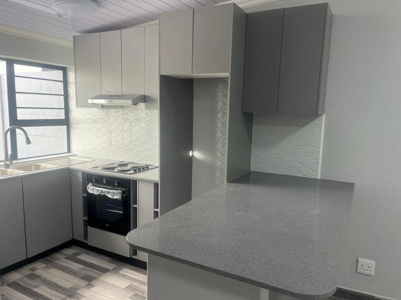 2 Bedroom Property for Sale in Kensington Western Cape